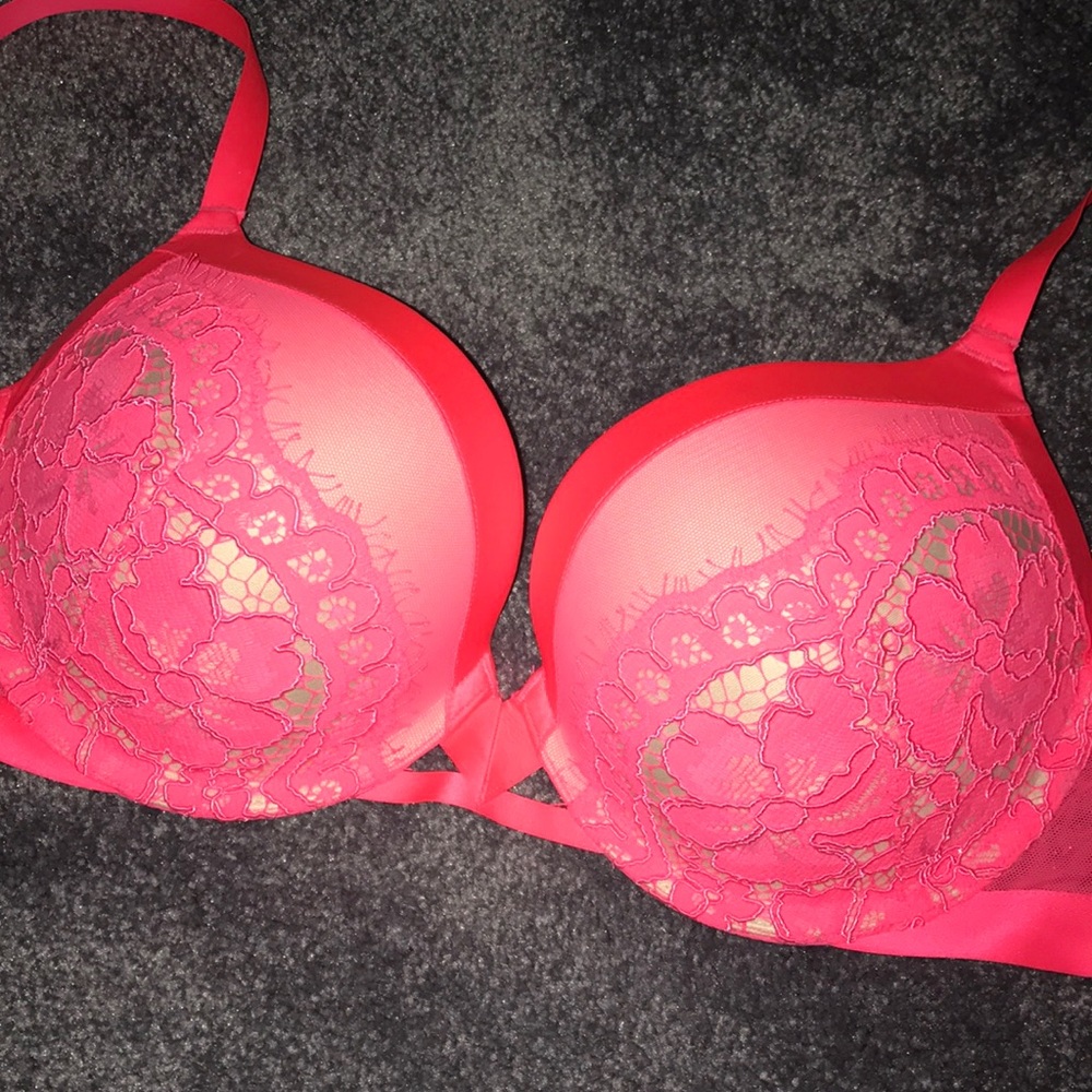Victoria’s Secret push up bra